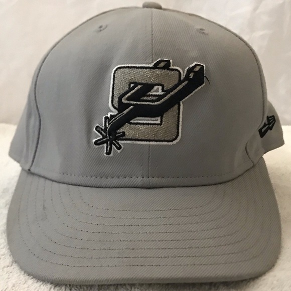 New Era 59FIFTY San Antonio Spurs 7-5/8 Basketball Cap - Picture 1 of 16